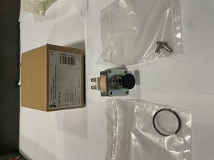 Picture of 8-738-715-043 Bosch Solenoid Valve RD15